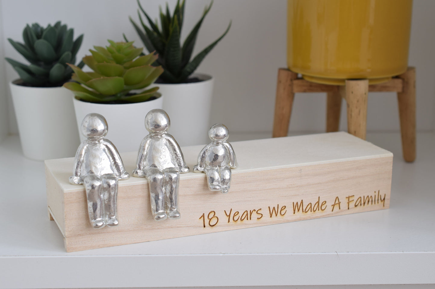 18 Years We Made a Family Sculpture Figurines - 18th Anniversary | Years 1 to 30 Available | Wooden Box Size & Grain Will Vary